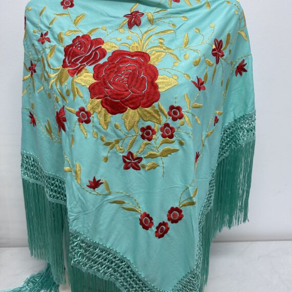 Mantón Verde Agua Con Dos Rosas Rojas.