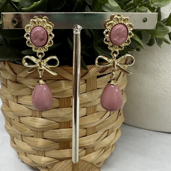 Pendientes lazo camafeo rosa empolvado.