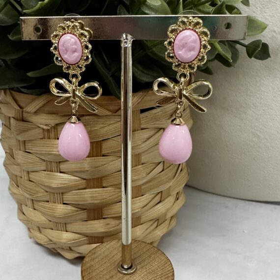 Pendientes lazo camafeo rosa.